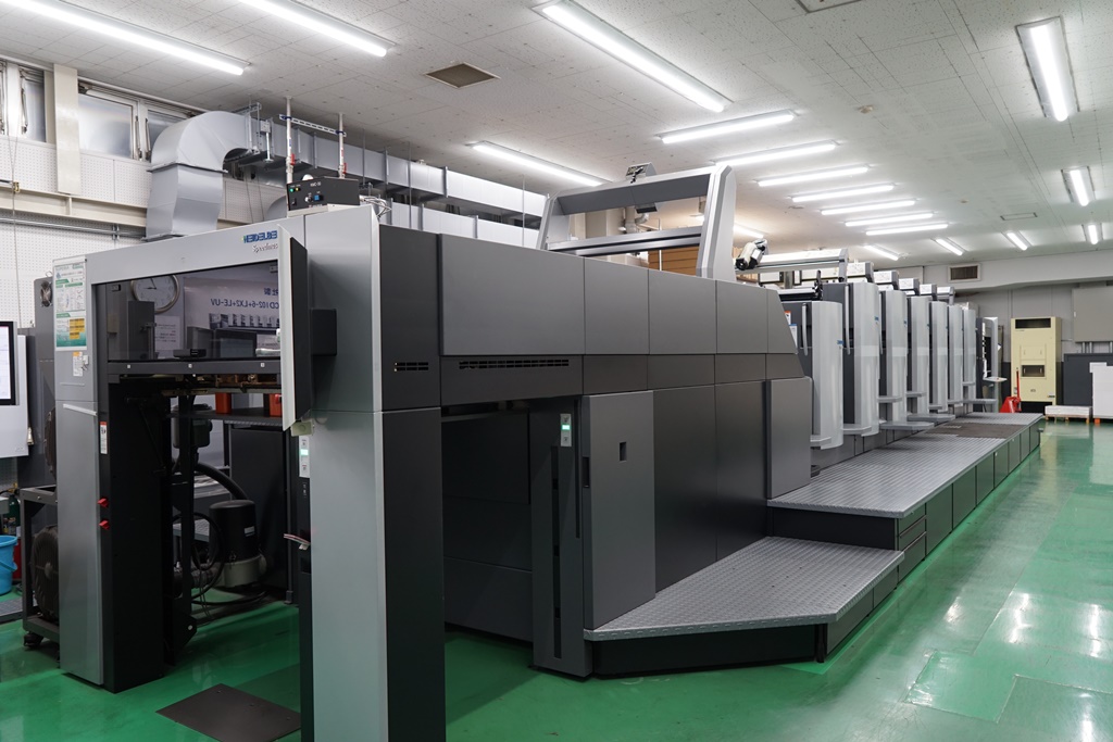 株式会社共栄メディア様】スピードマスターCD102-6+L LE UV 導入